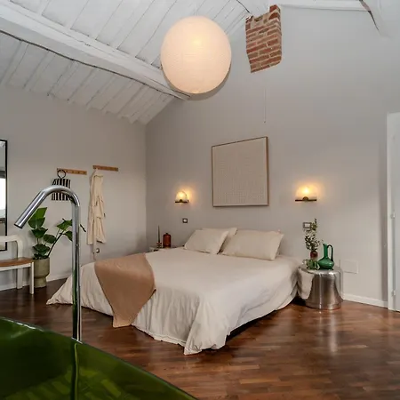 Mamo Villa *