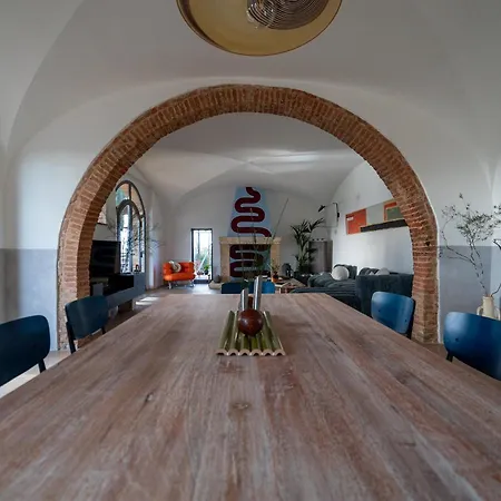 Mamo Villa