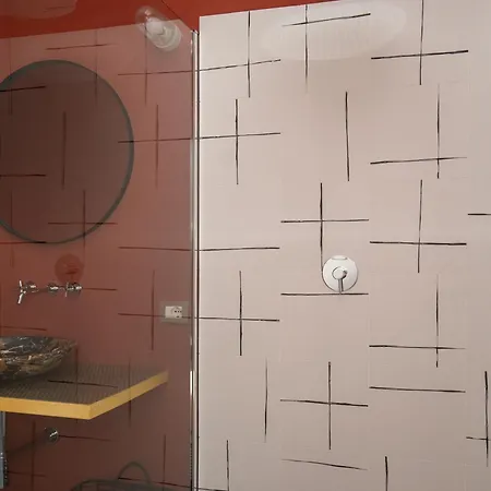 Mamo Villa *